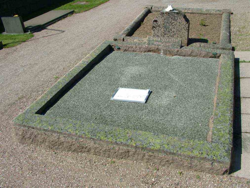 Hautatunnus: 2   868-869