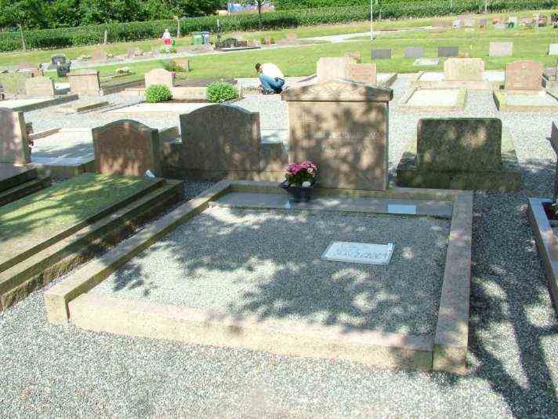 Gravnummer: 3 02   268-269