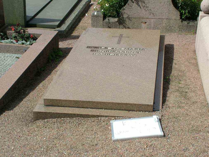 Hautatunnus: 2   586