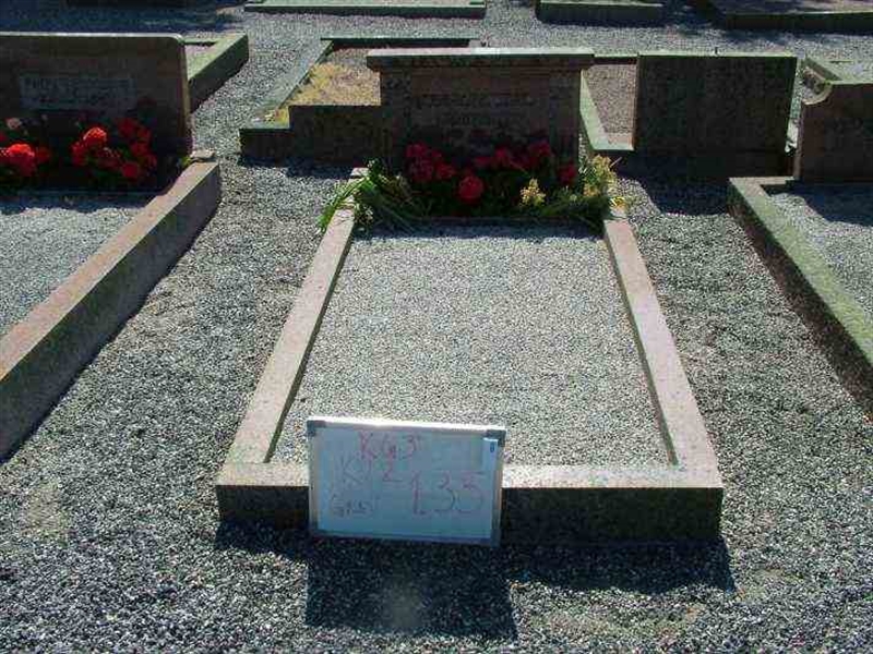 Hautatunnus: 3 02   135