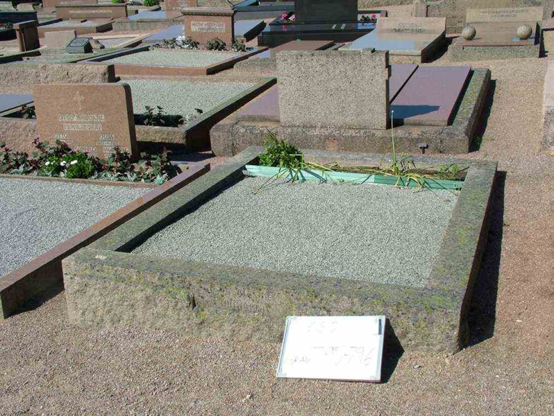 Hautatunnus: 2   795-796