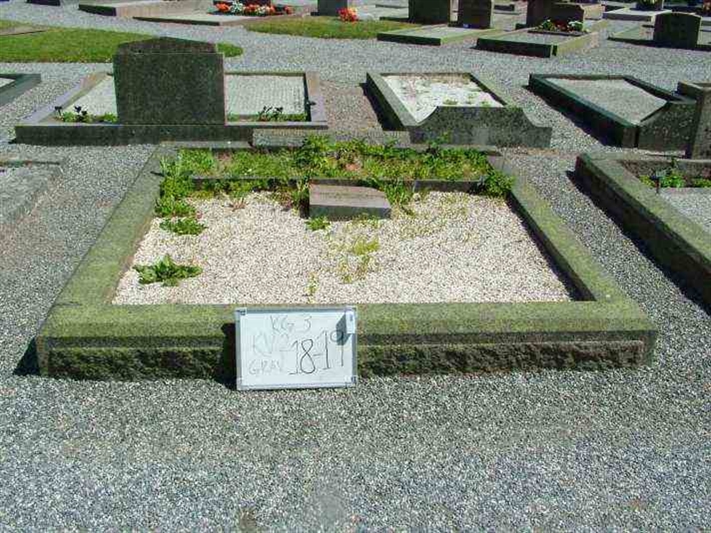 Gravnummer: 3 02    18-19