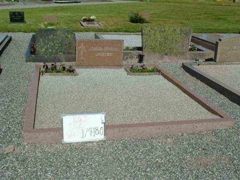 Gravnummer: 3 02   179-180