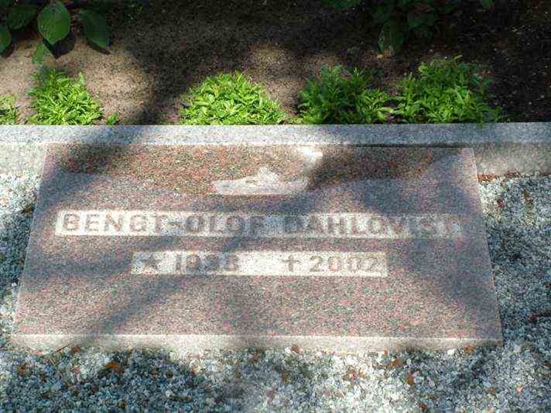 Gravnummer: 3 02   273-274