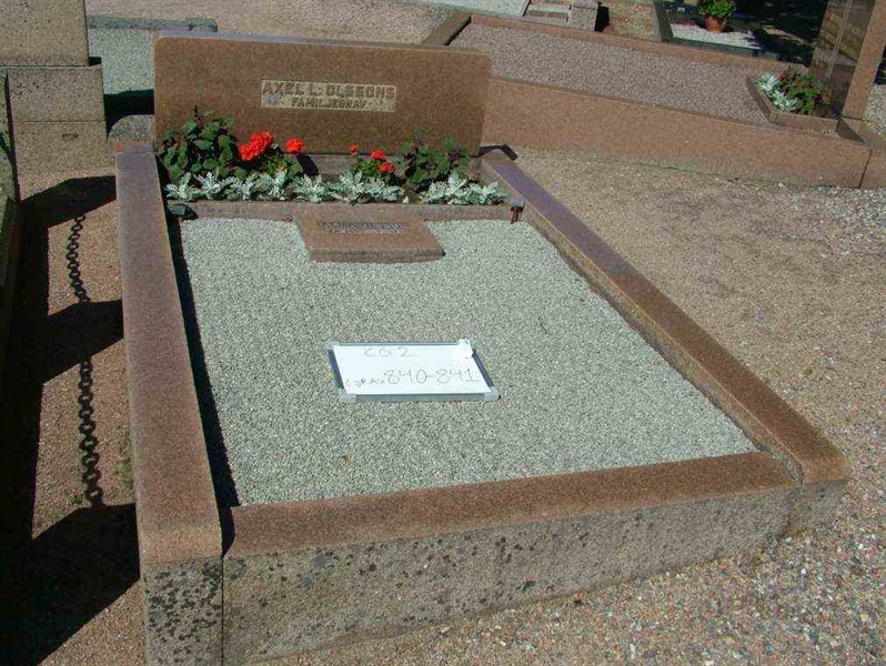 Hautatunnus: 2   840-841