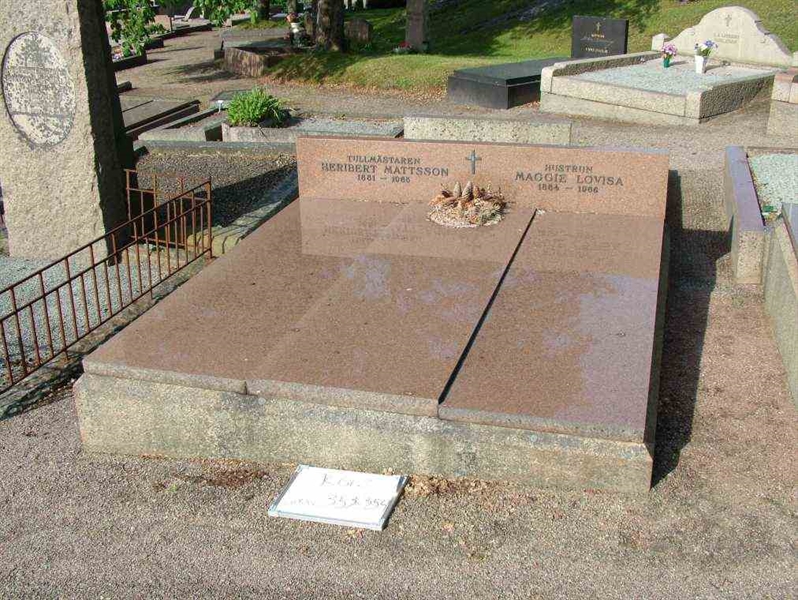 Hautatunnus: 2   353-354