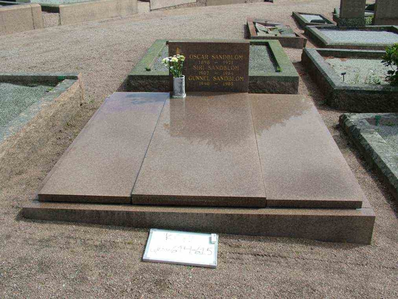 Hautatunnus: 2   614-615