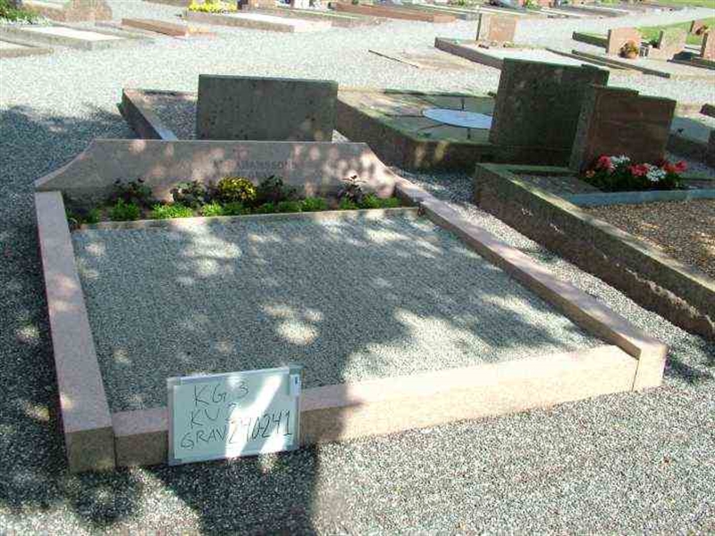 Gravnummer: 3 02   240-241