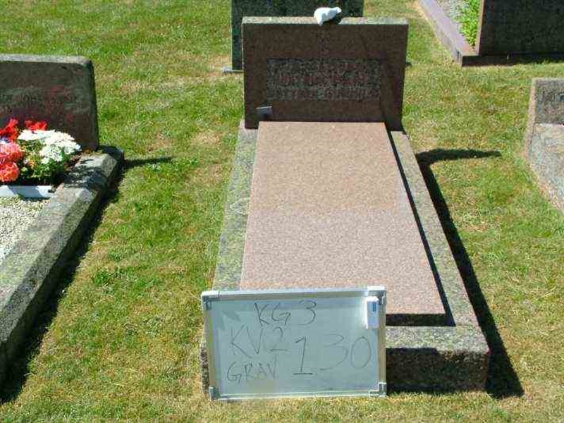 Gravnummer: 3 02   130