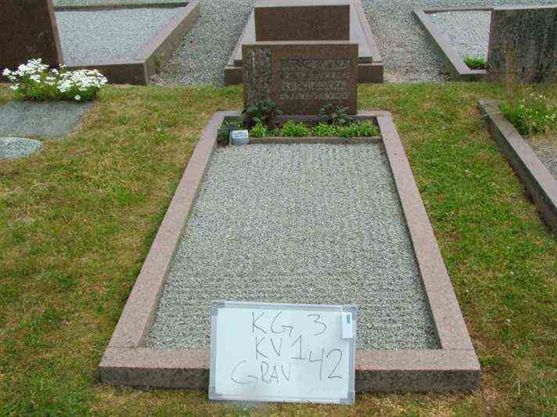 Hautatunnus: 3 01    42