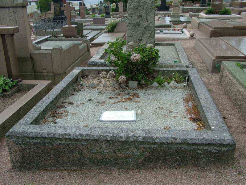 Hautatunnus: 2   648-649