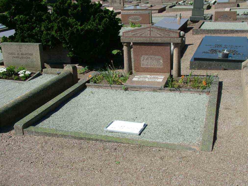 Hautatunnus: 2   913-914