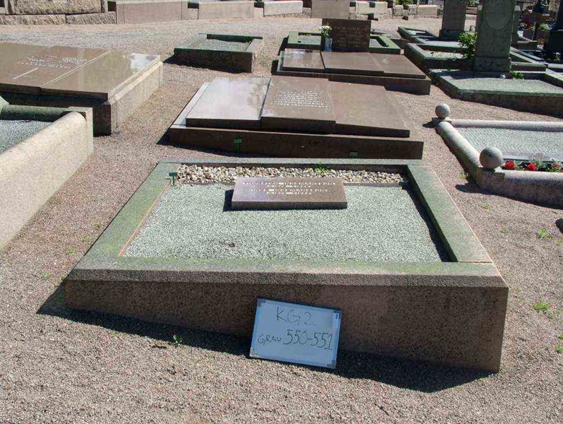 Hautatunnus: 2   550-551