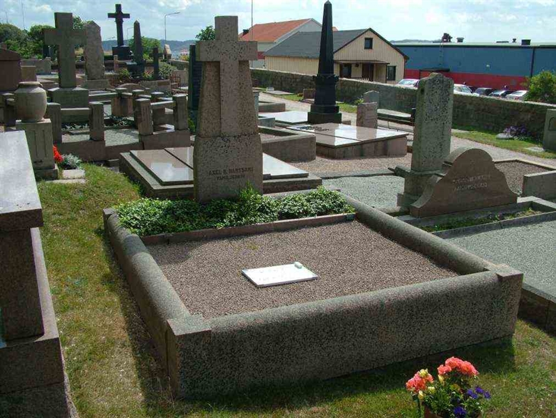 Grave number: 2    50-51