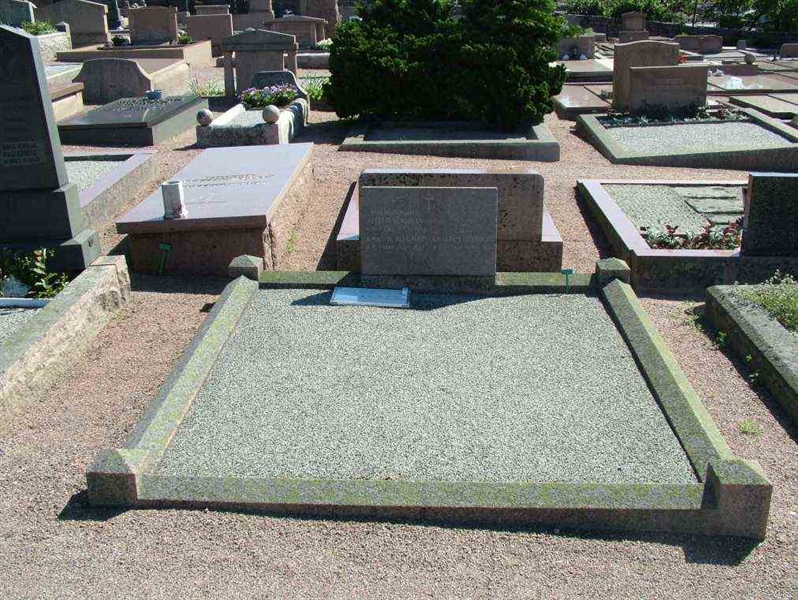 Hautatunnus: 2   830-831