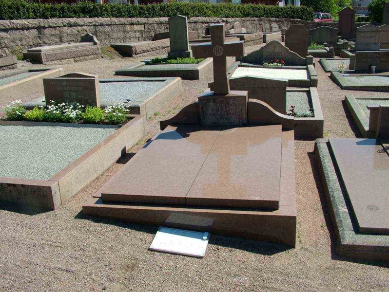 Hautatunnus: 2   875-876