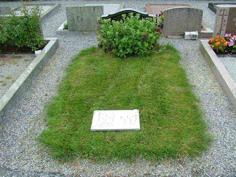 Gravnummer: 3 04   552