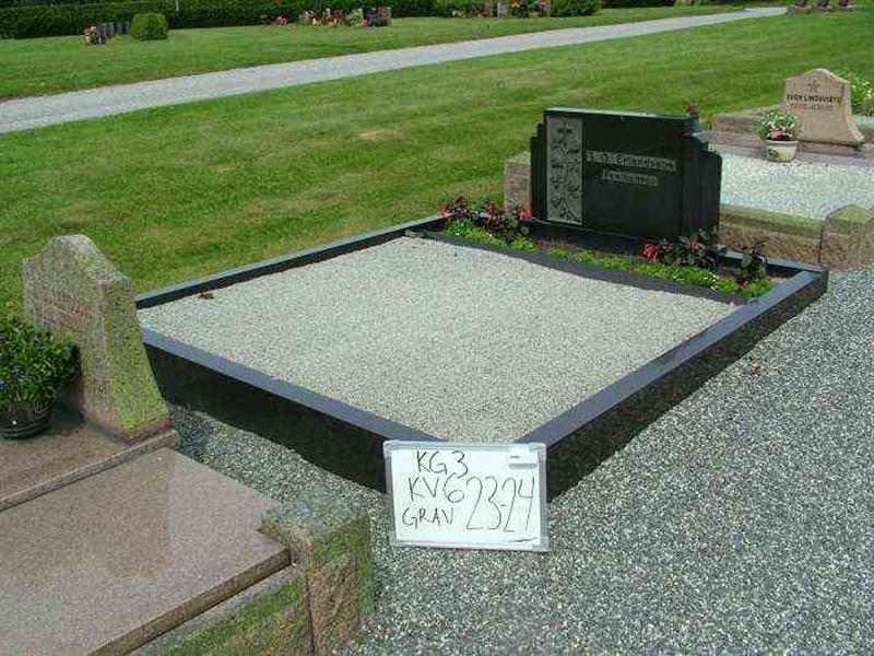 Gravnummer: 3 06    23-24