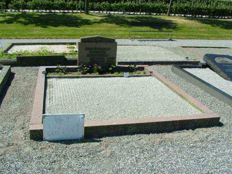 Grave number: 3 02    60-61