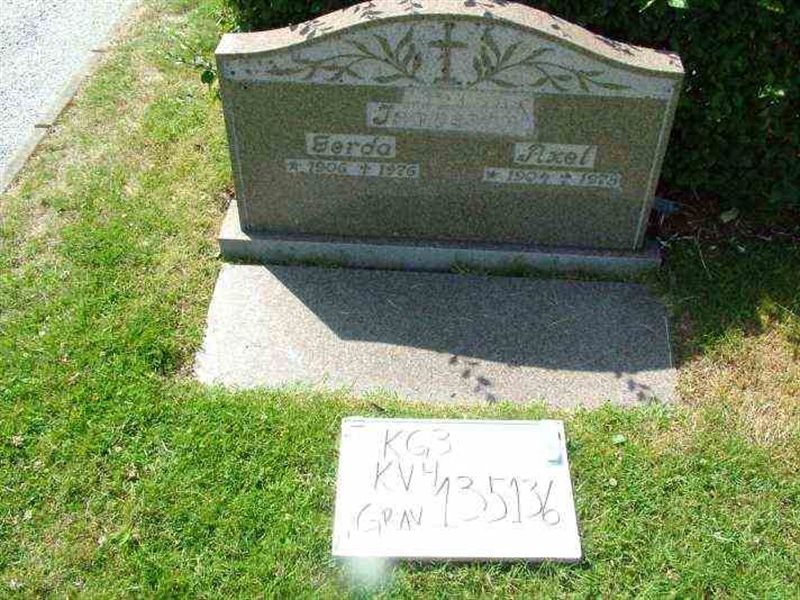 Hautatunnus: 3 04   135-136