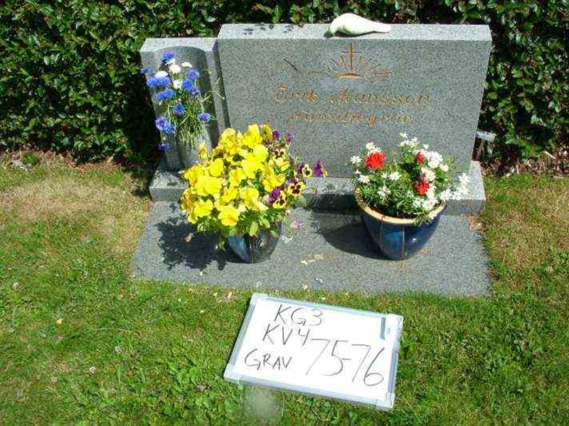 Gravnummer: 3 04    75-76