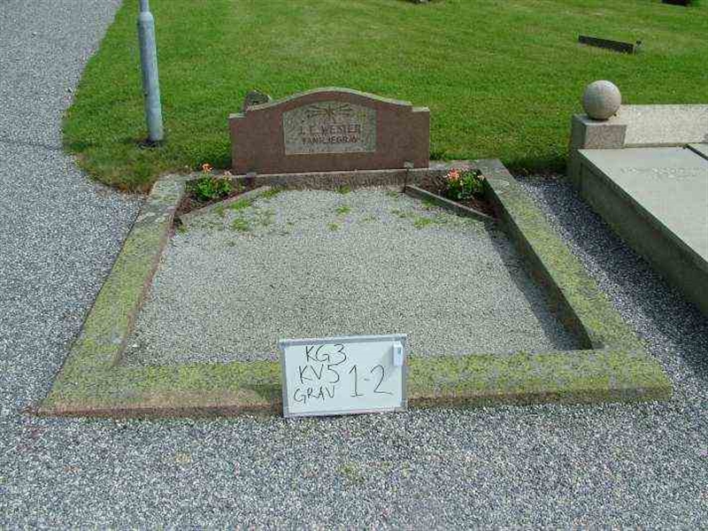 Gravnummer: 3 05     1-2