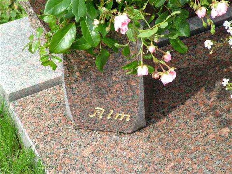 Gravnummer: 3 05   102