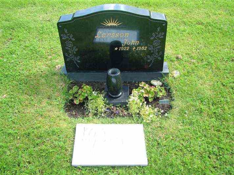 Gravnummer: 3 07    82-83