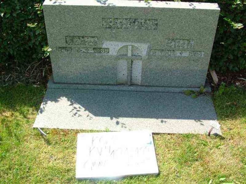 Gravnummer: 3 04   121-122