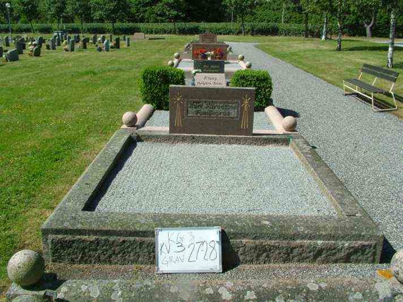 Gravnummer: 3 03    27-28