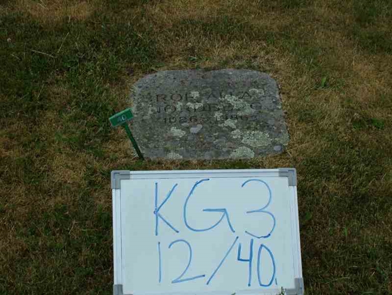 Gravnummer: 3 12    40