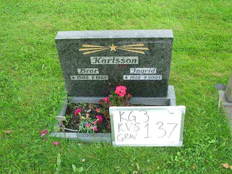 Gravnummer: 3 08   137