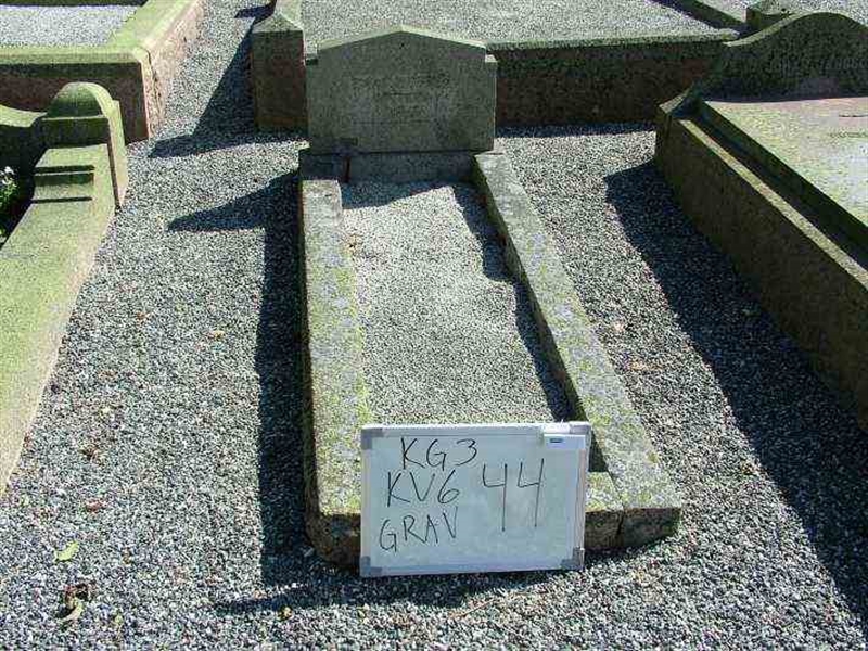 Gravnummer: 3 06    44