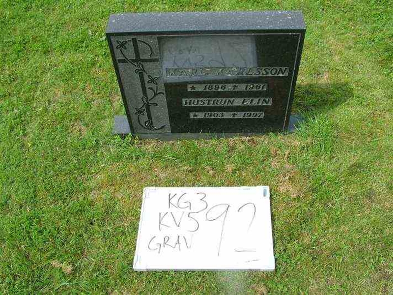 Gravnummer: 3 05    92