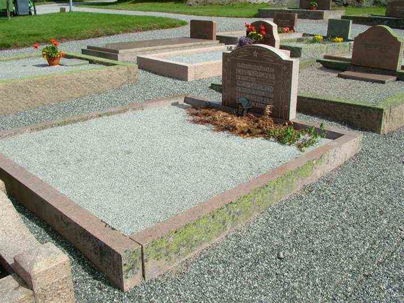 Gravnummer: 3 06   105-106