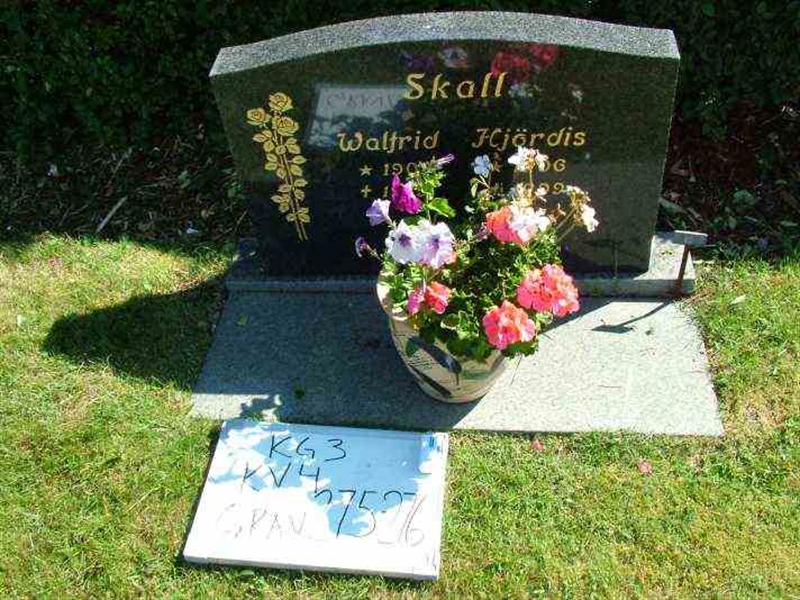 Hautatunnus: 3 04   275-276