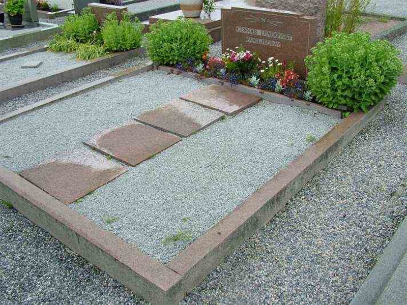 Gravnummer: 3 04   521-522