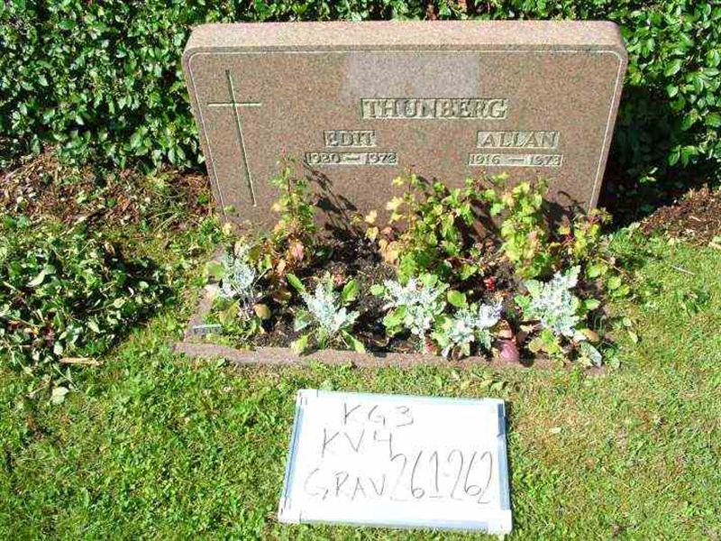 Gravnummer: 3 04   261-262