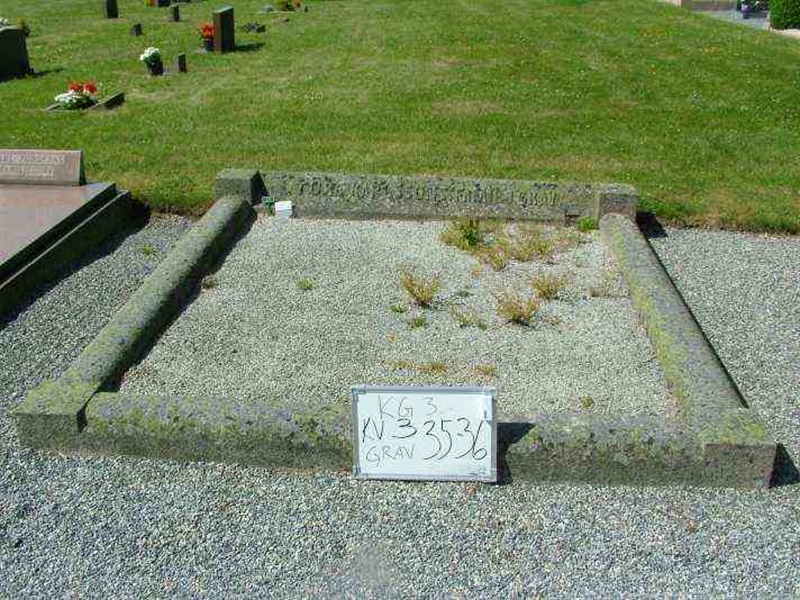 Gravnummer: 3 03    35-36