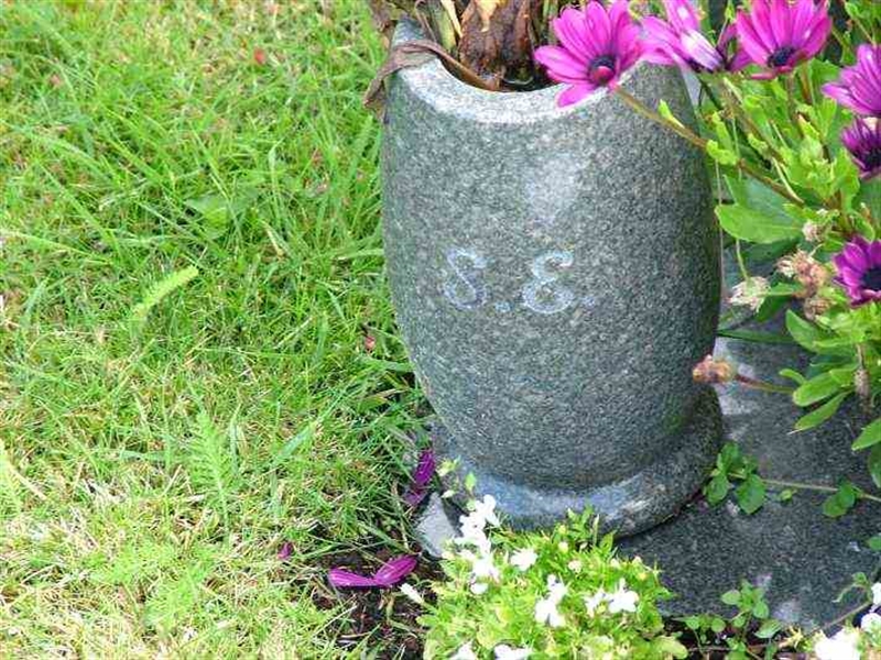 Gravnummer: 3 07    86-87