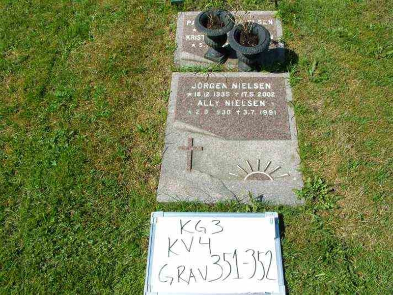 Hautatunnus: 3 04   351-352