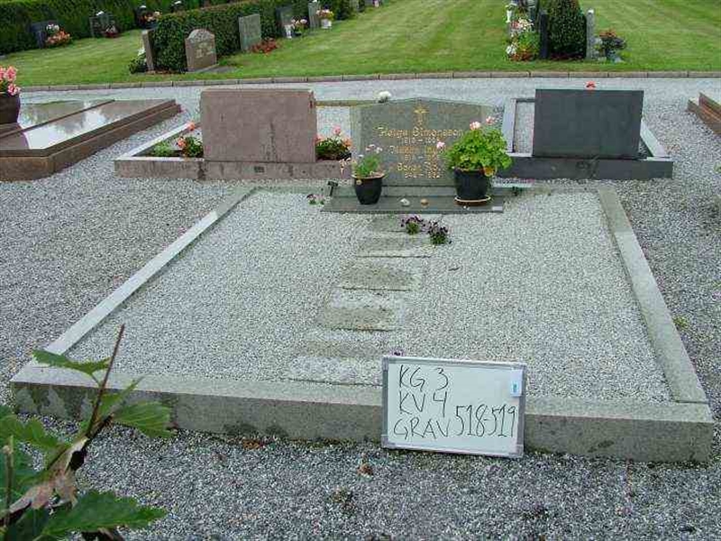 Gravnummer: 3 04   518-519