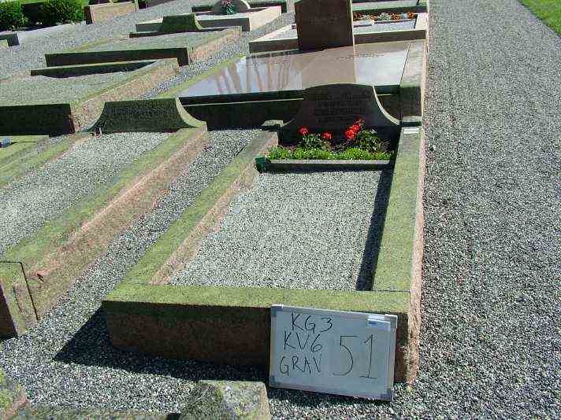 Gravnummer: 3 06    51