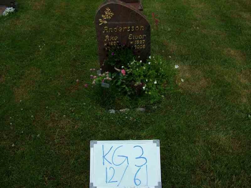 Gravnummer: 3 12    61