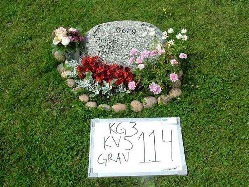 Gravnummer: 3 05   114