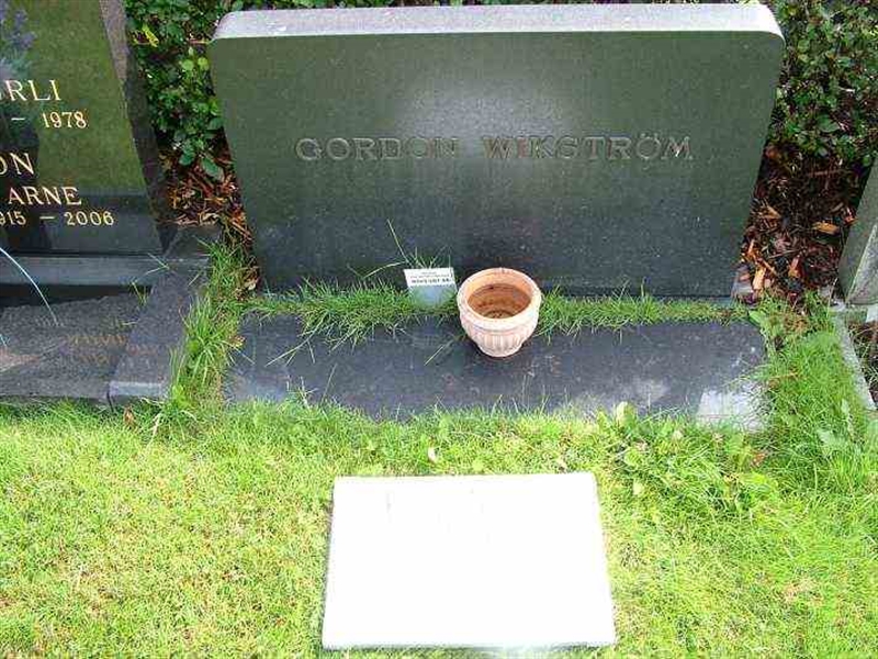 Gravnummer: 3 04   455