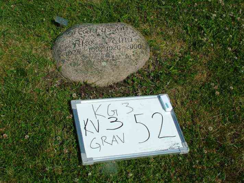 Gravnummer: 3 03    52