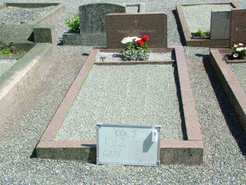 Grave number: 3 02     7