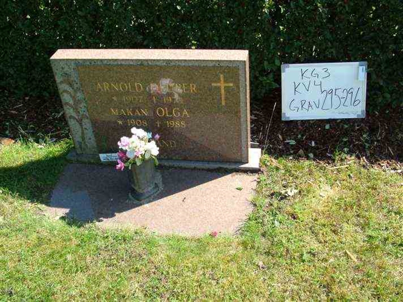 Hautatunnus: 3 04   295-296