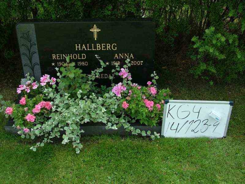 Hautatunnus: 4 14-G   123-124